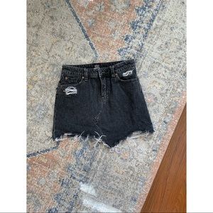 BDG URBAN OUTFITTERS BLACK DISTRESSED MINI SKIRT